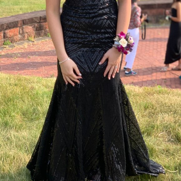 Black Beaded Sequin Prom Formal Dress - Ava Presley - Size 2 - Picture 7 of 8